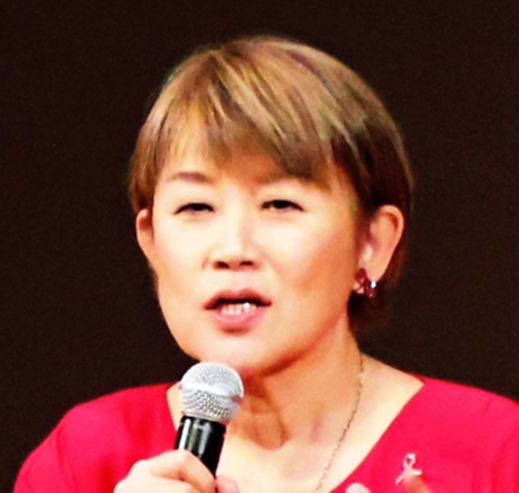 山田邦子さん、松本で健康トーク！乳がん克服経験とユーモアを交えた「健康の秘訣」を伝授