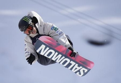 村瀬心椛、深田茉莉らが決勝へ スノーボード世界選手権｜信濃毎日新聞