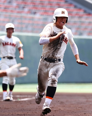 序盤からつながった打線、長野が初戦突破 【夏の高校野球長野大会