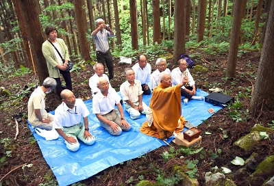 日照りは「死活問題」、慈雨を恵むという白鬚大明神に農家が雨乞い 長野市の若穂綿内地区|信濃毎日新聞デジタル 信州・長野県のニュースサイト