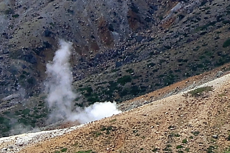 草津白根山の火山活動 気象庁「活溌な状態が長引くことも」 4年ぶり