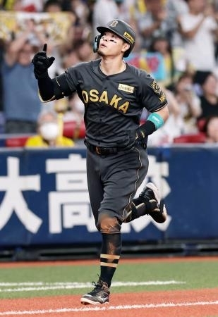佐藤よう 神5―2ヤ（10日） 佐藤輝明、31号含む4安打｜信濃毎日新聞