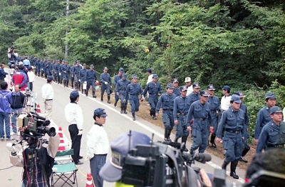 新品　草間彌生　草間弥生　葡萄　トートバッグ＆ポーチ　松本市美術館　限定　2点♡ 新品 草間彌生 草間弥生 葡萄 トートバッグ＆ポーチ 松本市
