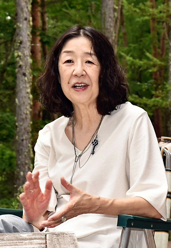 荒井 井上荒野さんが新著「私たちが轢かなかった鹿」に込めた思い 「事実は