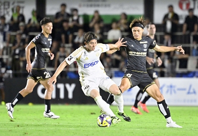J2得点ランキングトップ 元松本山雅の小松蓮、J1ヴィッセル
