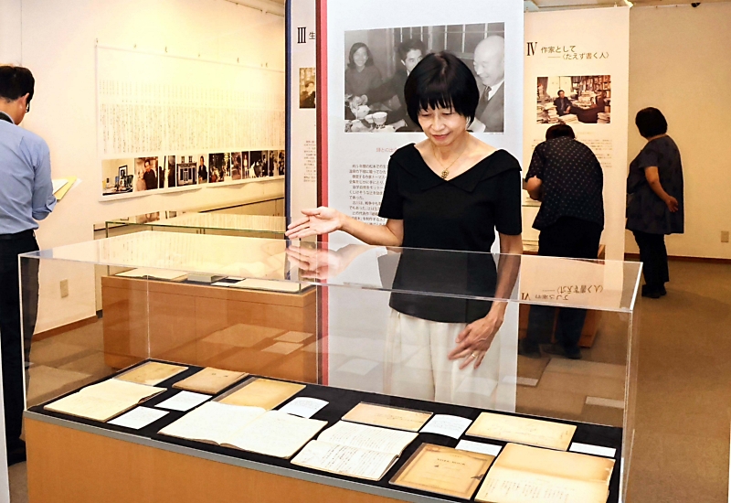 辻邦生さんの生涯を直筆でたどる 生誕100年、旧制高校時代を過ごした