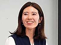 自身の後輩に当たる長野高専の学生を前に講演する森田さん＝９日、長野市