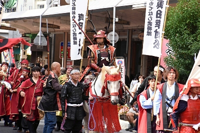 130人が武者行列 上田市の中心市街地で「上田真田まつり」｜信濃毎日
