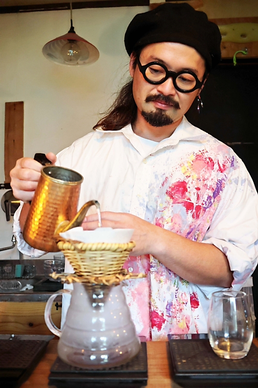 山ノ内町の男性、全国の焙煎師が競うコンテストで優勝 「コーヒーを機
