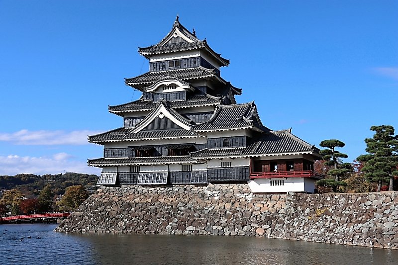 松本城大天守の建造、従来より遅い1596～97年頃か 柱の科学的調査から