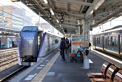 まつもと―」伸ばした語尾に名物放送の「雰囲気」 新しいJR松本駅の到着