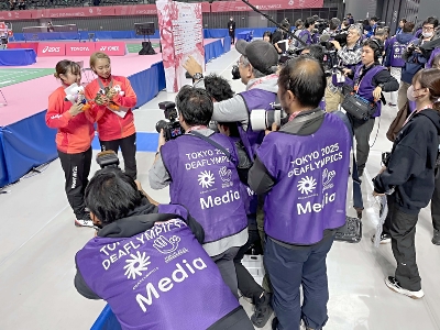 現代日本画壇の最高峰、東山魁夷の絵の修復終わる 長野市で報道陣に