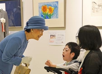 華子様　ご確認用ページ 華子さま、障害者美術展に 東京芸術劇場｜信濃毎日新聞デジタル 信州