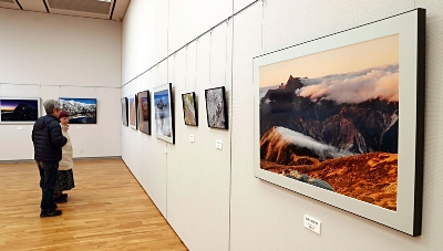 北アルプスの雄大な風景捉えた46点 日本山岳写真協会松本支部、7日