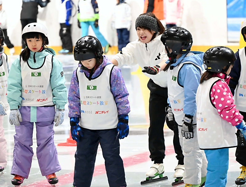 めっちゃプロ」児童歓喜 五輪金メダリストの高木菜那さんが長野市で初