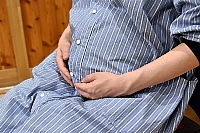 今月下旬に出産を控える山形村の女性