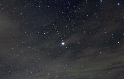 ふたご座流星群」見頃 14日夜から15日明け方が好条件｜信濃毎日新聞