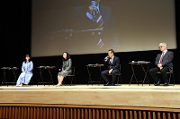 「上手な医療のかかり方」をテーマに話す登壇者