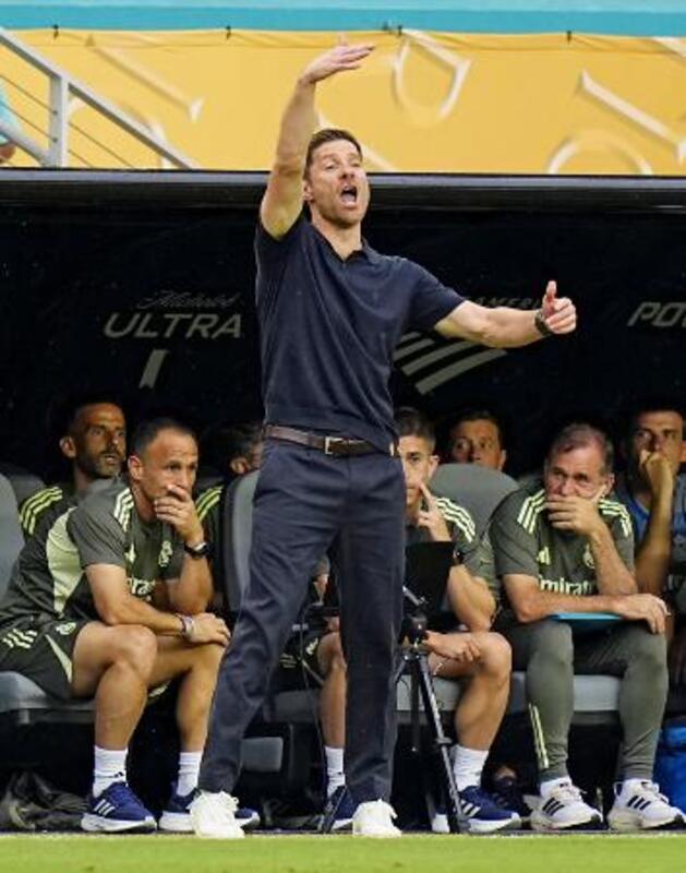 レアル・マドリードが監督解任 シャビアロンソ氏、成績不振｜信濃毎日