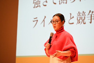 おじさん”たちがずっとやってきたこと 旧来型のルールに新しさをかぶせ