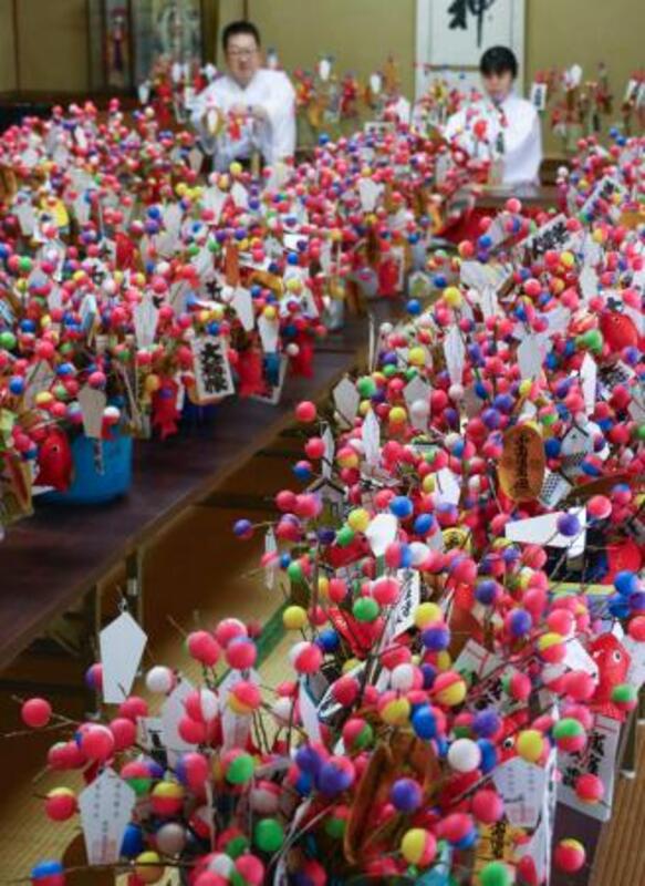 節分前にカラフル縁起物「吉兆」 世界遺産・熊野速玉大社｜信濃毎日
