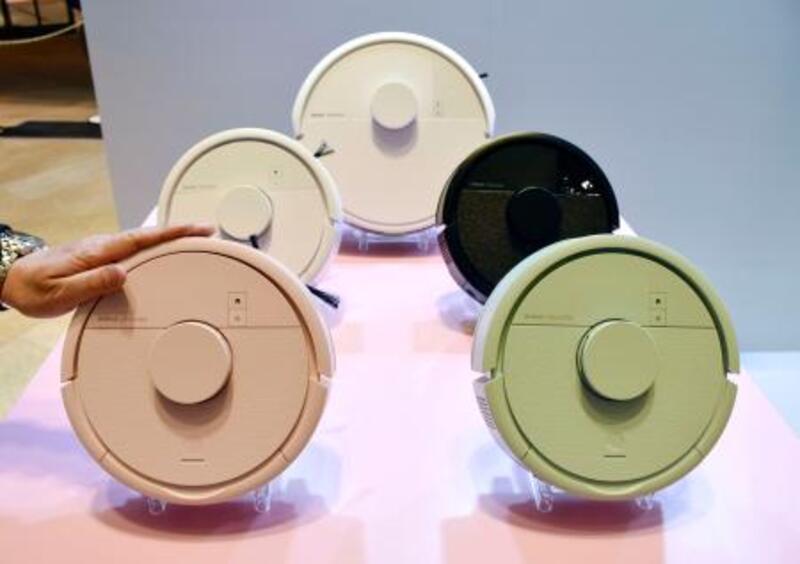 ルンバ、日本向け小型モデル販売 従来機の2分の1サイズ｜信濃毎日新聞