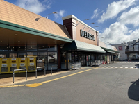 デリシア桐店＝26日、松本市桐