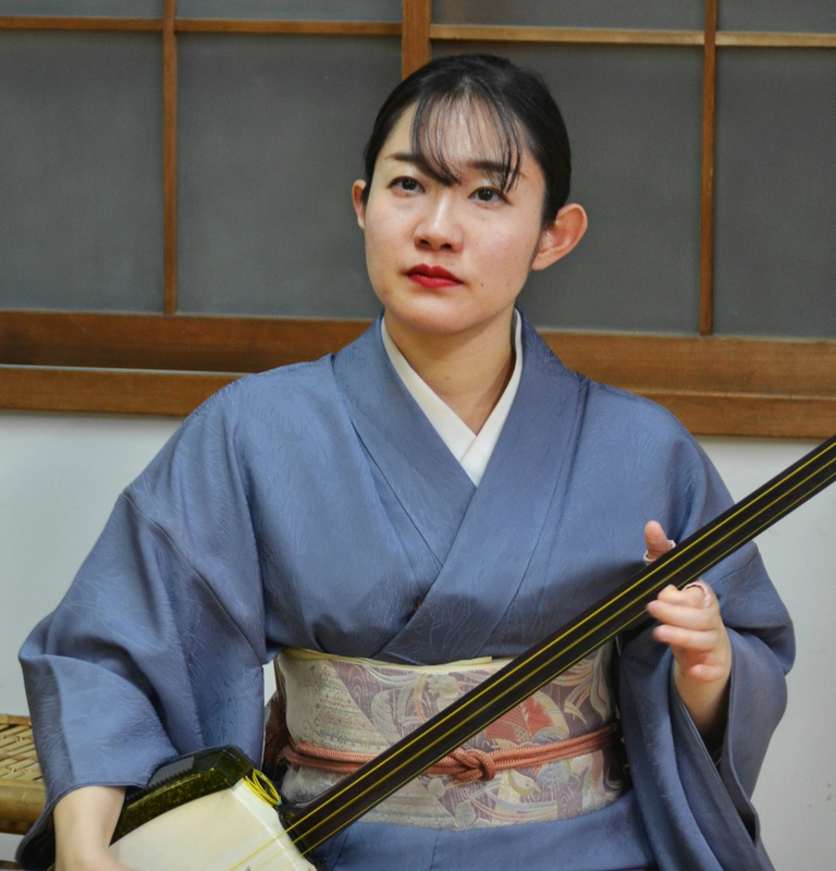 「丁々発止が気持ちいい」三味線一つ新たな道を切り開く小諸市出身の29歳|信濃毎日新聞デジタル 信州・長野県のニュースサイト