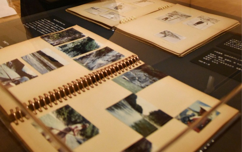 絵本作家いわさきちひろ、写真が物語る信州との縁 松川村で展示｜信濃