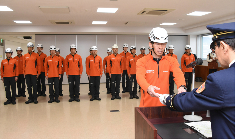 長野市で新たな山岳救助隊の任命式 戸隠山や黒姫山で活動へ｜信濃毎日