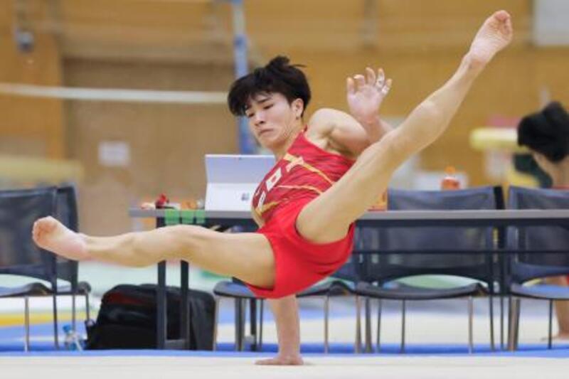 体操男子の岡、全日本初Vに意欲 試技会で断トツ、「絶対勝つ」｜信濃