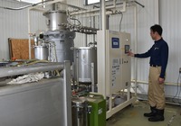 直富商事が導入したBDFの減圧蒸留装置