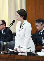 衆院農林水産委員会で初質問する藤田氏＝16日