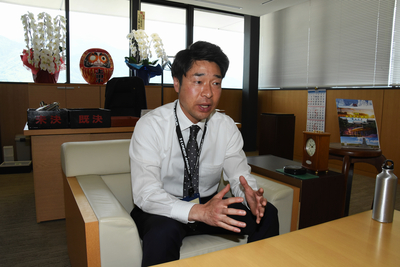 行政にも稼ぐ意識を」「水道事業統合は方針に時間」 上田市の斉藤達也