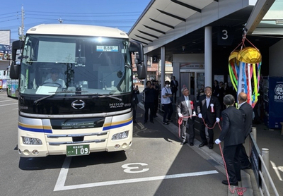 伊那市や飯田市と名古屋市を結ぶ高速バス 開業50年祝い記念式典｜信濃