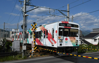 上田市街地を走る別所線