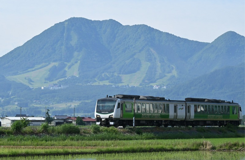 飯山・上越・只見線を結ぶ特別列車、JR飯山駅を出発 地域の願い実現