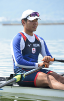 諏訪湖で艇に乗る永坂日鼓