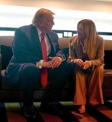 イタリア首相が写真撮影懇願」 トランプ氏発言に波紋｜信濃毎日新聞
