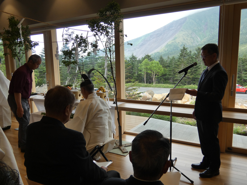 御嶽山、夏山シーズンスタート 国定公園化で誘客期待｜信濃毎日新聞