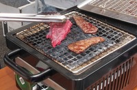 水素を燃料にしたグリルを使った焼き肉