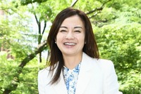 転職から約1カ月、今後の展望を語る花岡さん＝6月22日、東京都千代田区