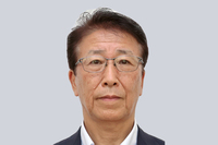 横前明氏