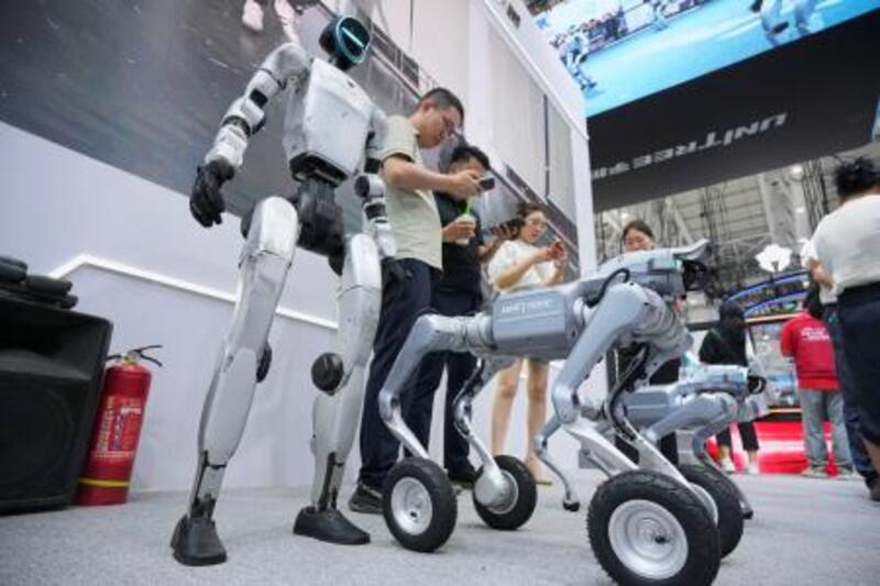 人型ロボ転換点2、3年内にも 中国ユニツリー創業者講演｜信濃毎日新聞
