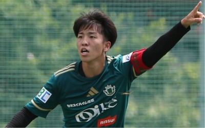 燃えた校舎の木材で作ったコカリナで「ふるさと」奏でる 上田市浦里小