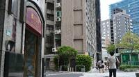 　台北市中心部にある孫文の業績を展示した「国父記念館」周辺の高層ビル街＝8月23日