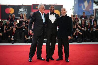 塚本晋也監督作品に大きな拍手 ベネチア国際映画祭で公式上映｜信濃