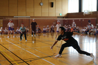 児童と松居選手の交流試合