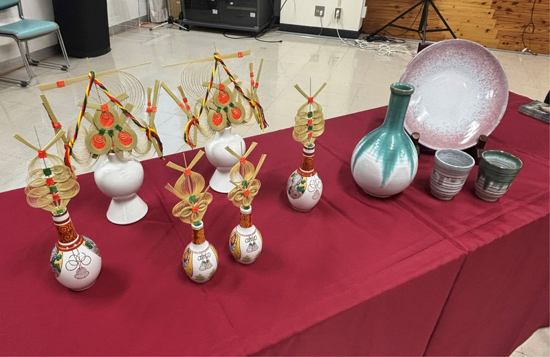 伊那市の｢高遠焼｣と松本市の｢松本お神酒の口｣ 長野県の伝統的工芸品に