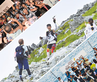 トランスジャパンアルプスレースは富山県魚津市からスタート＝写真上、8月9日午前0時。北アルプス・立山＝中、同日午後11時27分＝などを経て、駿河湾にゴールした＝下、同月14日午後6時26分